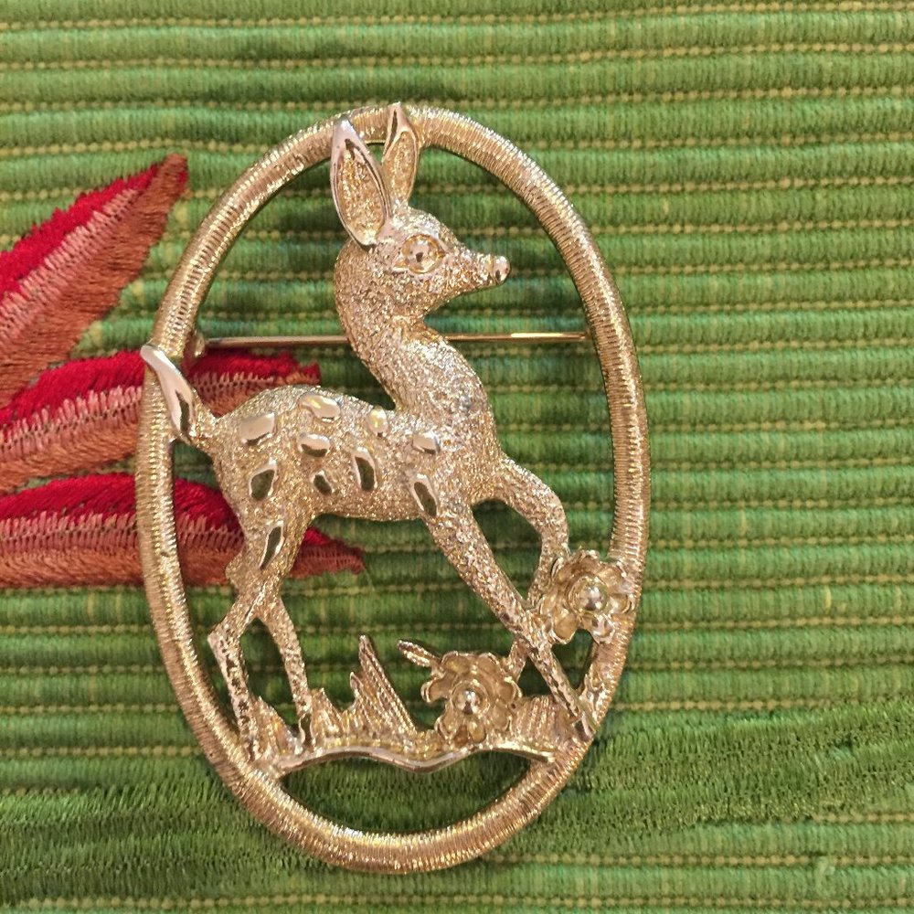 Vintage large Sarah Coventry Gold-tone Deer Pin